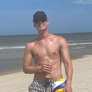 Meet your Posher, Cameron